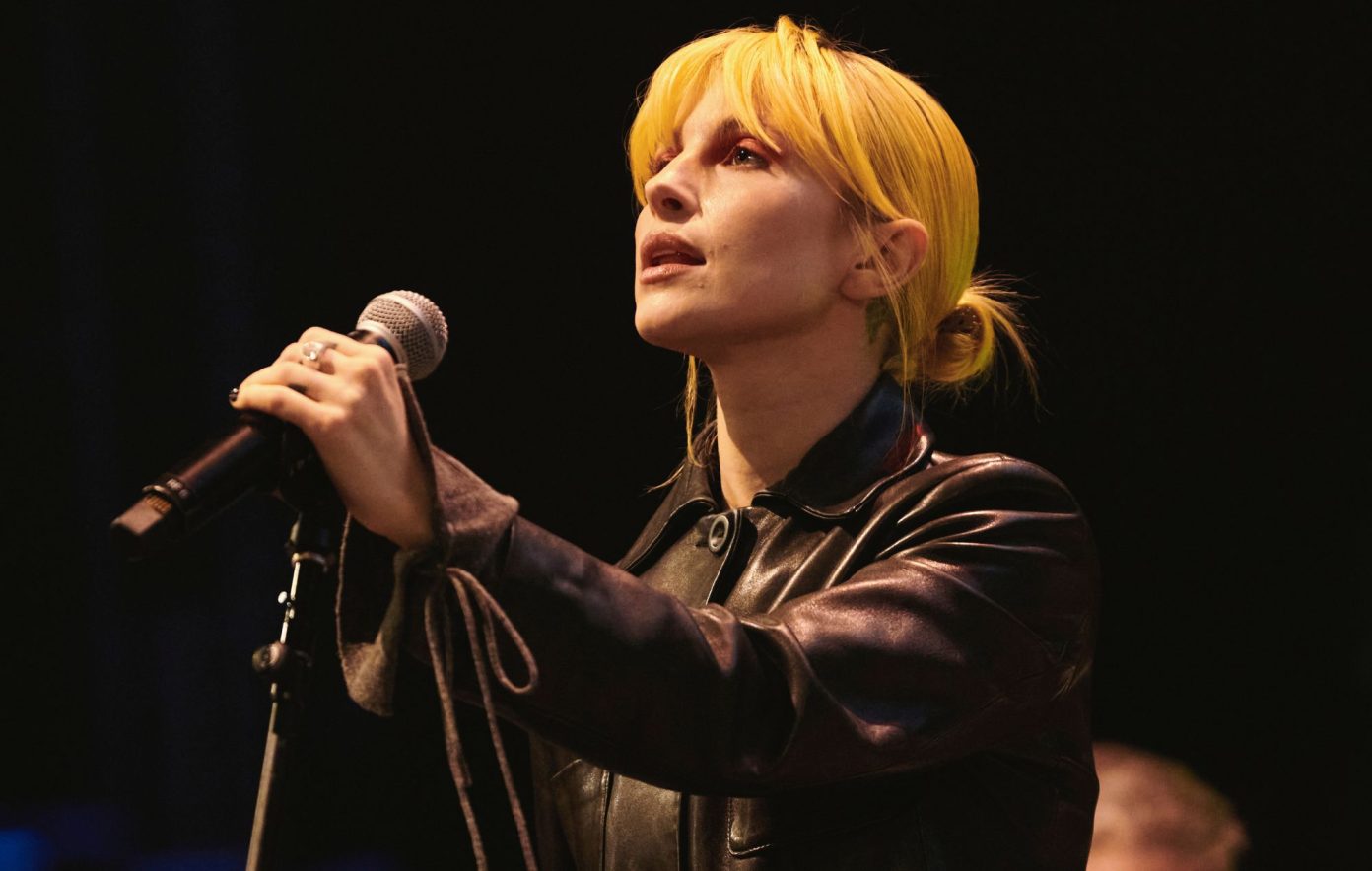 Hayley Williams pokrenula novi bend Power Snatch i već objavila tri ...